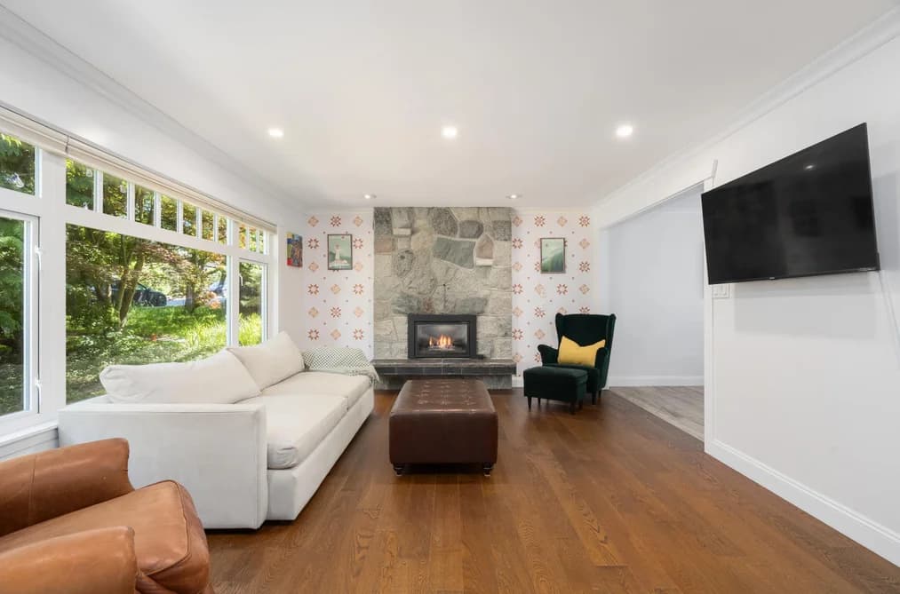 457 W 23RD STREET, North Vancouver, BC — Residential for Sale - Photo 2