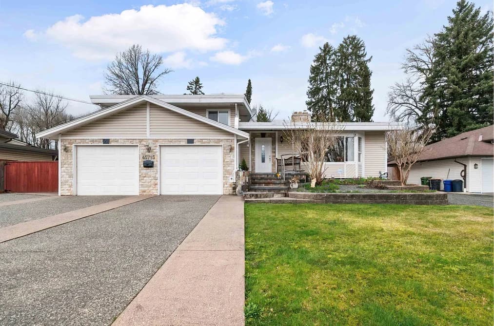 45715 BERKELEY AVENUE, Chilliwack, BC — Residential for Sale - Main Photo