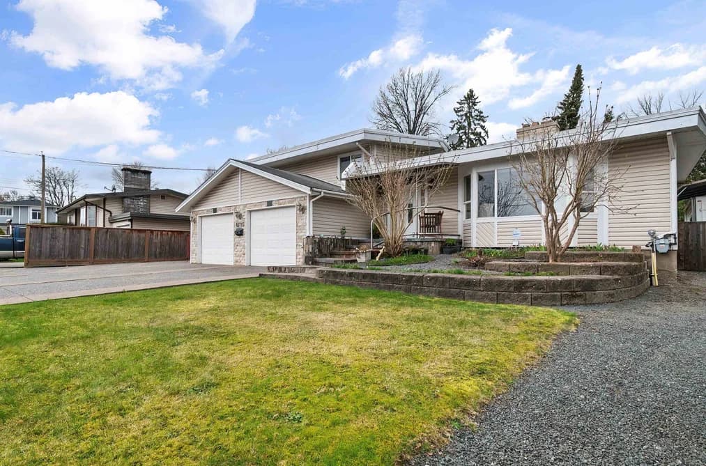45715 BERKELEY AVENUE, Chilliwack, BC — Residential for Sale - Photo 2