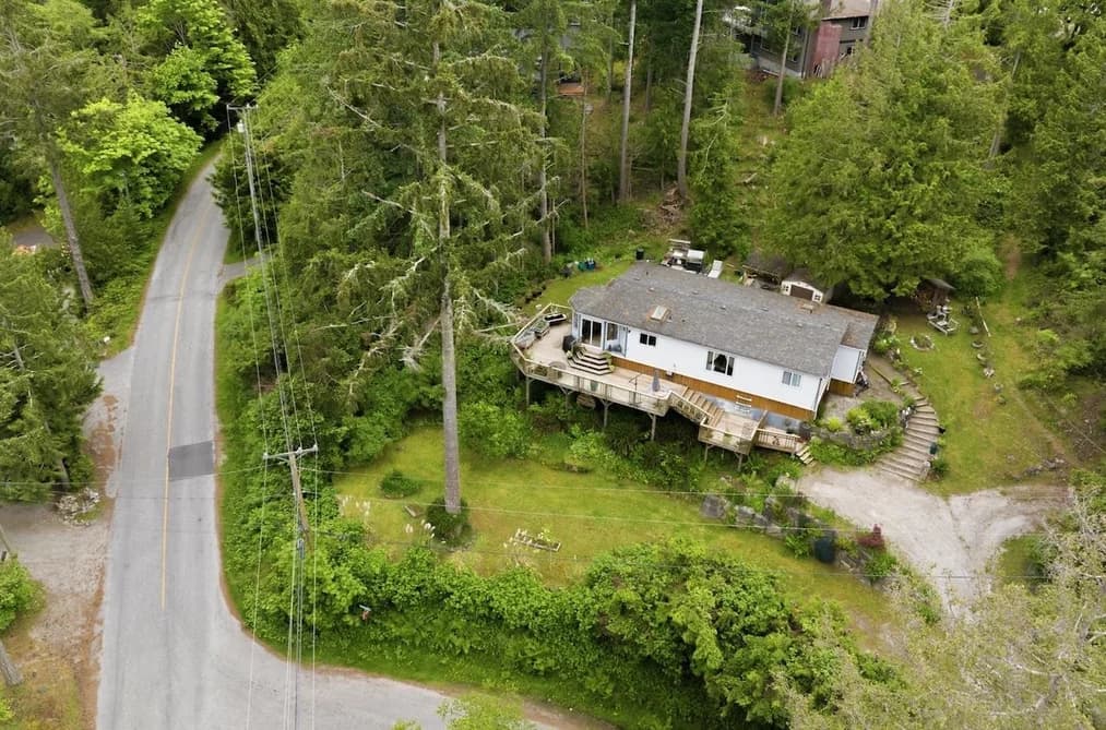 4580 RONDEVIEW ROAD, Madeira Park, BC — Residential for Sale - Photo 2