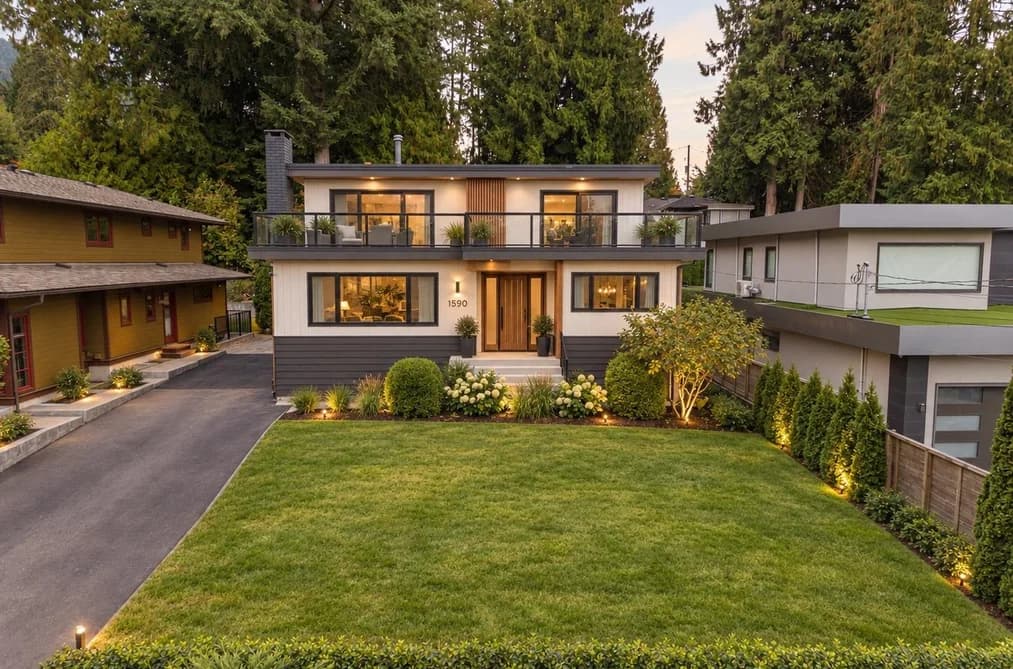 4590 HIGHLAND BOULEVARD, North Vancouver, BC — Residential for Sale - Photo 2
