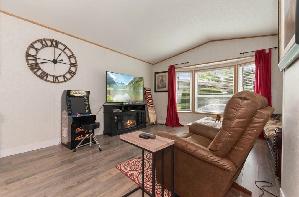 46 24330 FRASER HIGHWAY, Langley, BC — Residential for Sale - Photo 2