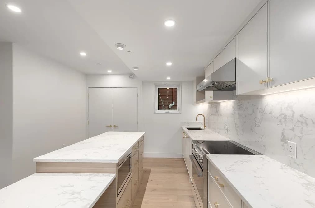 460 E 17TH AVENUE, Vancouver, BC — Residential for Sale - Photo 2