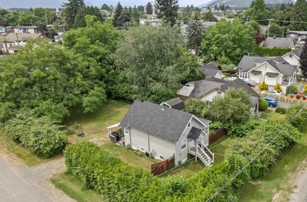 46028 KING AVENUE, Chilliwack, BC — Residential for Sale - Main Photo