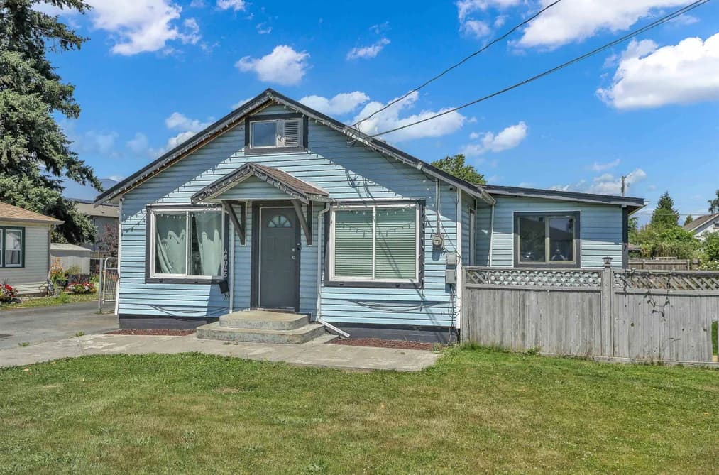 46045 FIFTH AVENUE, Chilliwack, BC — Residential for Sale - Photo 2