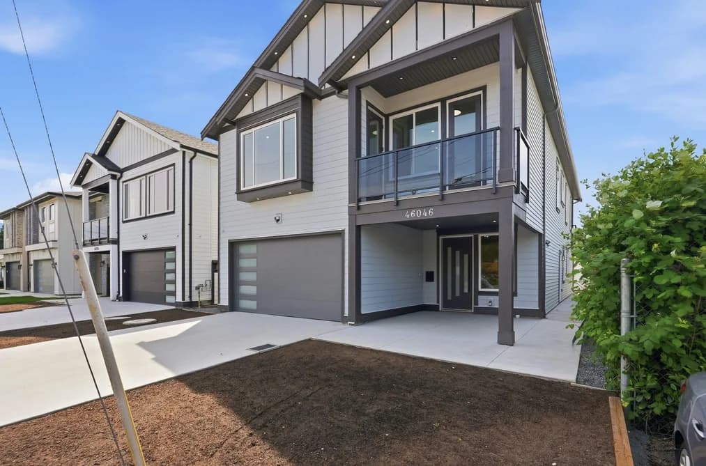 46046 SOUTHLANDS CRESCENT, Chilliwack, BC — Residential for Sale - Main Photo