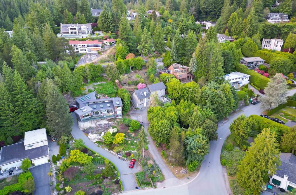4605 WOODGREEN DRIVE, West Vancouver, BC — Residential for Sale - Main Photo