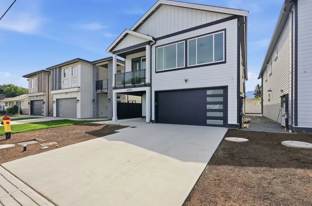 46054 SOUTHLANDS CRESCENT, Chilliwack, BC — Residential for Sale - Main Photo