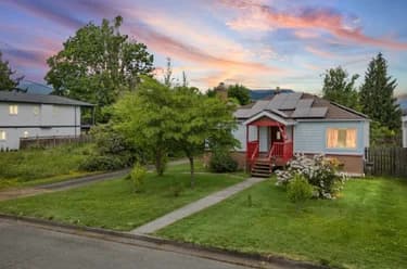 House for sale at 46057 Fourth Avenue Chilliwack British Columbia - MLS: R3124974