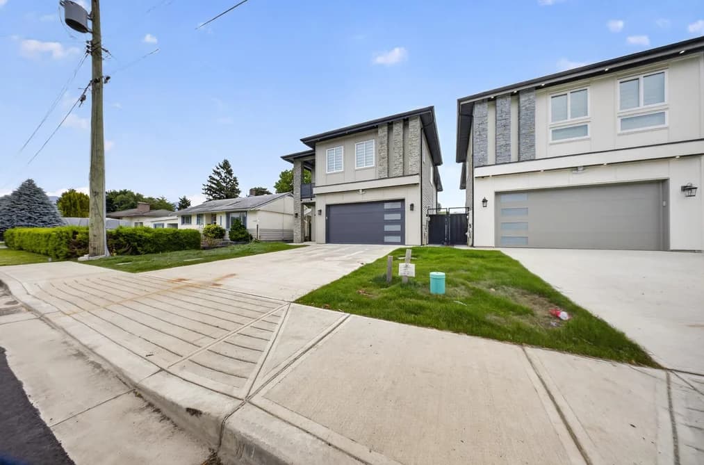 46070 SOUTHLANDS CRESCENT, Chilliwack, BC — Residential for Sale - Main Photo