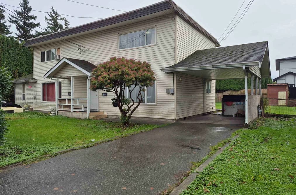 46084 BROOKS AVENUE, Chilliwack, BC — Residential Income for Sale - Main Photo