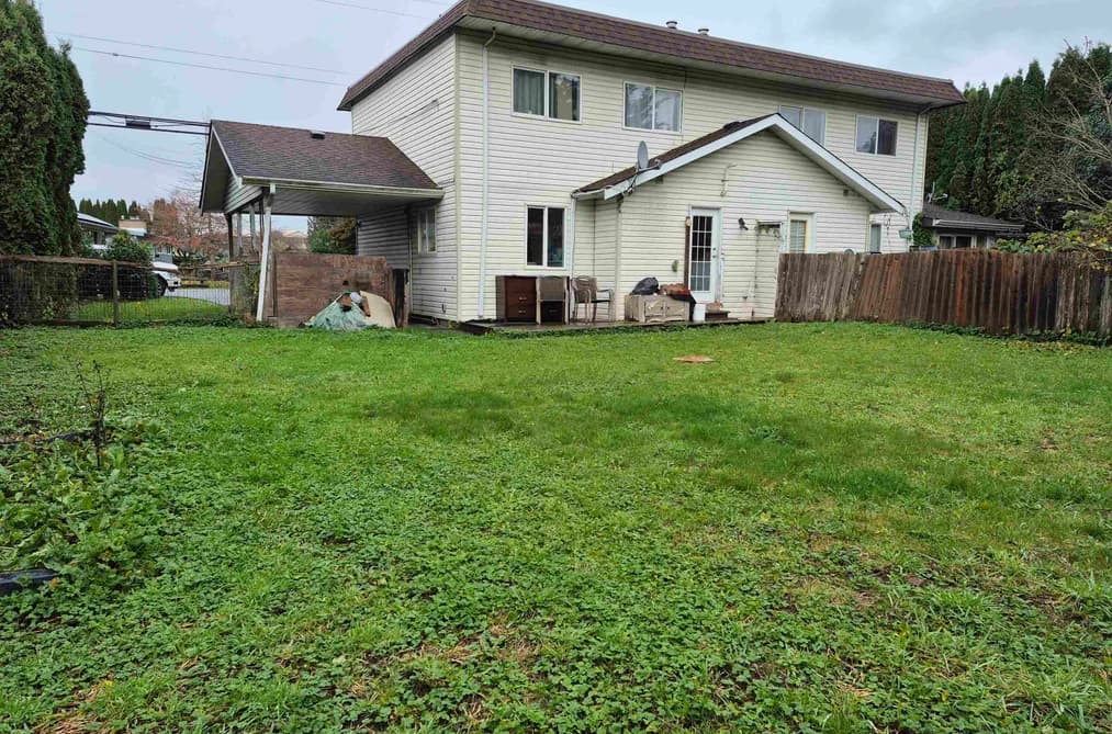 46084 BROOKS AVENUE, Chilliwack, BC — Residential Income for Sale - Photo 2