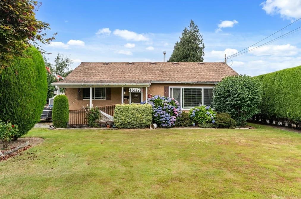46117 LEWIS AVENUE, Chilliwack, BC — Residential for Sale - Main Photo