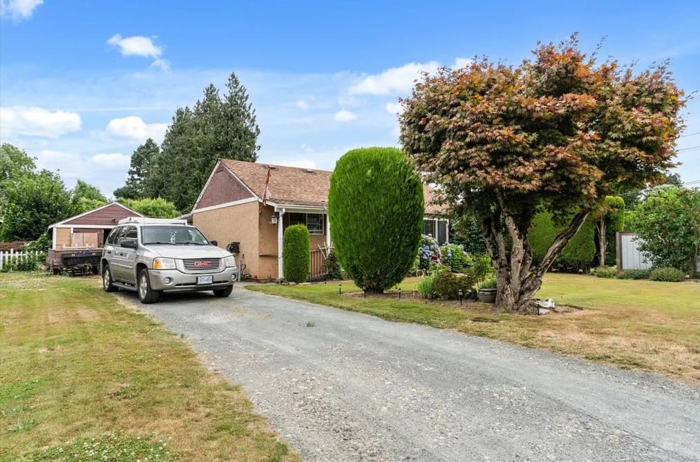 46117 LEWIS AVENUE, Chilliwack, BC — Residential for Sale - Photo 2