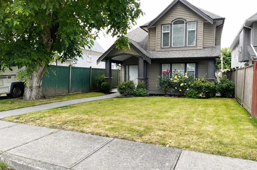 46151 THIRD AVENUE, Chilliwack, BC — Residential for Sale - Photo 2