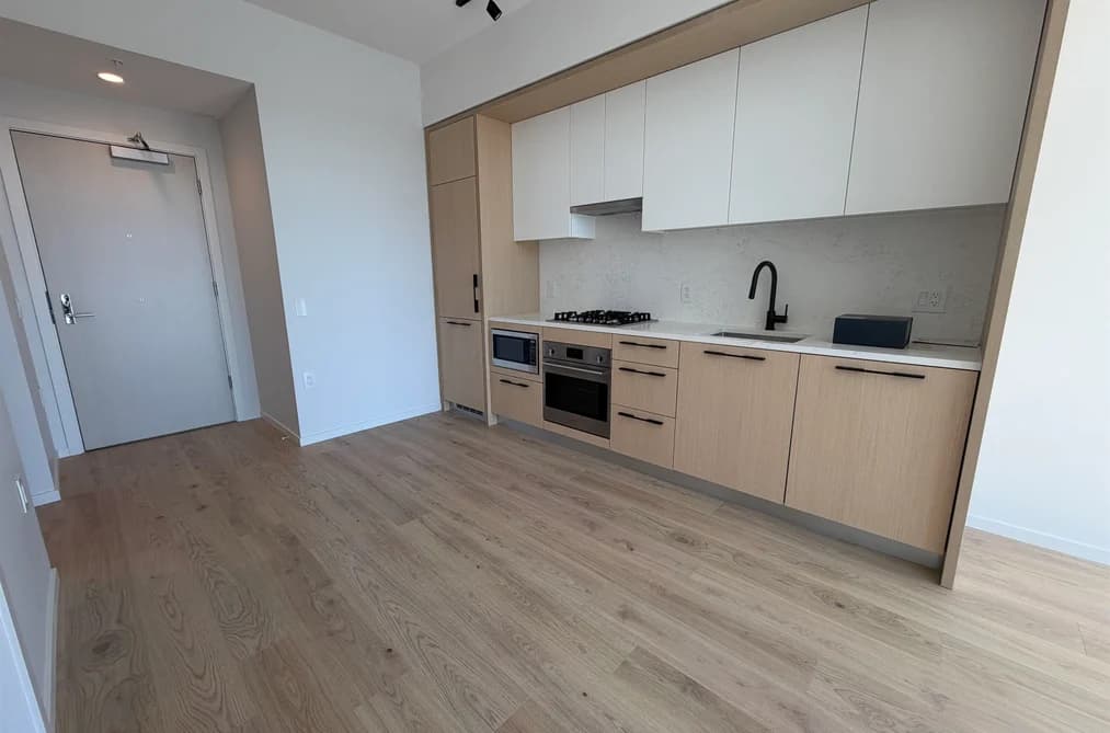 462 5189 EARLES STREET, Vancouver, BC — Residential for Sale - Photo 2