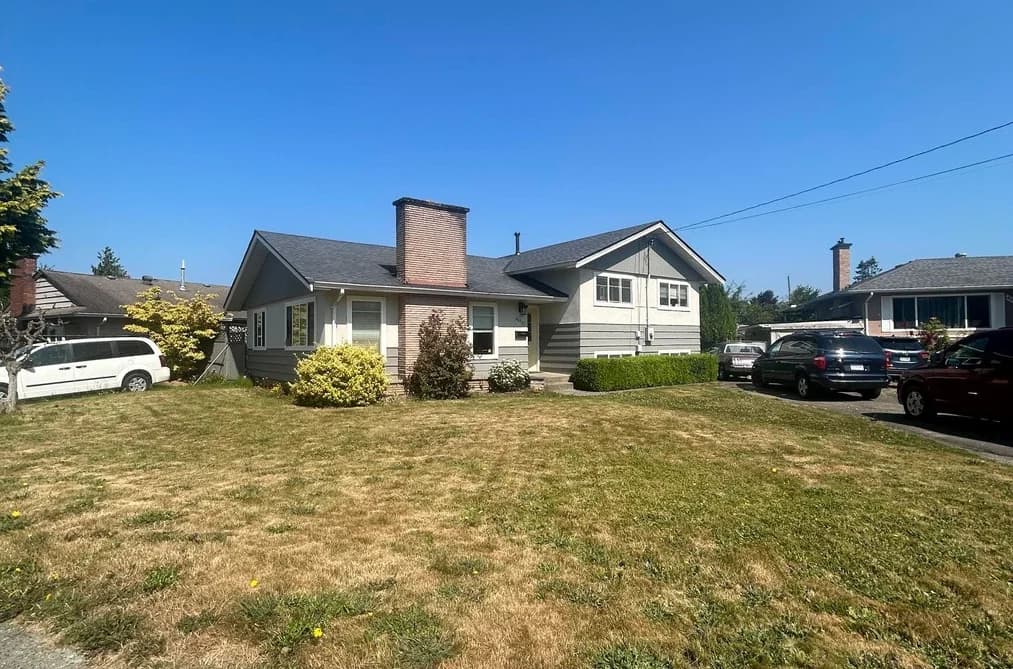 46267 BROOKS AVENUE, Chilliwack, BC — Residential for Sale - Photo 2