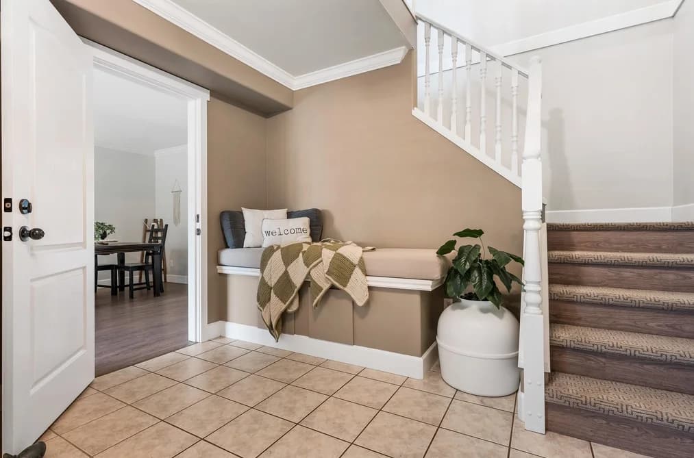 46272 RANCHERO DRIVE, Chilliwack, BC — Residential for Sale - Photo 2