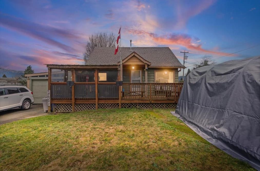 46297 GORE AVENUE, Chilliwack, BC — Residential for Sale - Photo 2