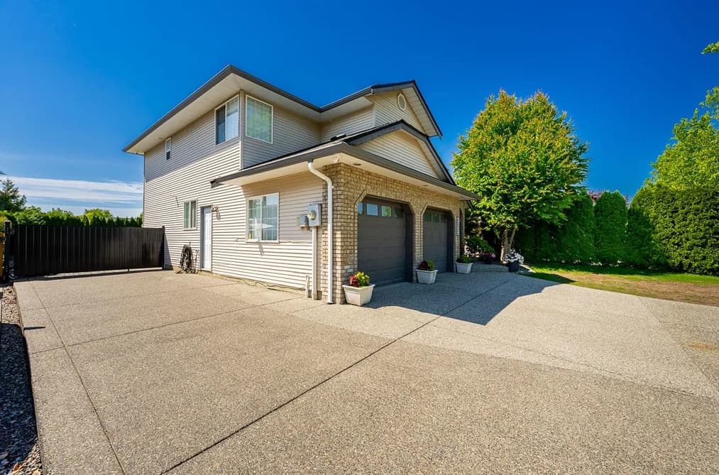 4633 222A STREET, Langley, BC — Residential for Sale - Photo 2