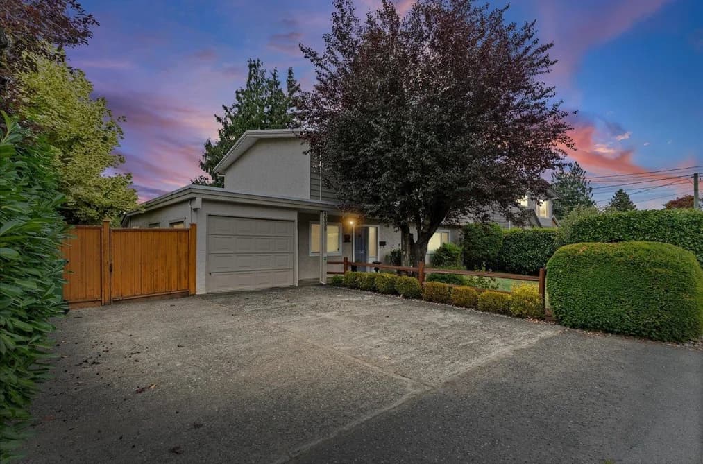 46359 CHILLIWACK CENTRAL ROAD, Chilliwack, BC — Residential for Sale - Main Photo