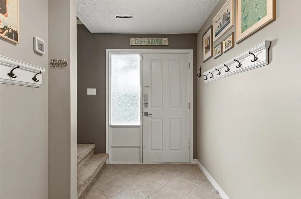 46359 CHILLIWACK CENTRAL ROAD, Chilliwack, BC — Residential for Sale - Photo 2