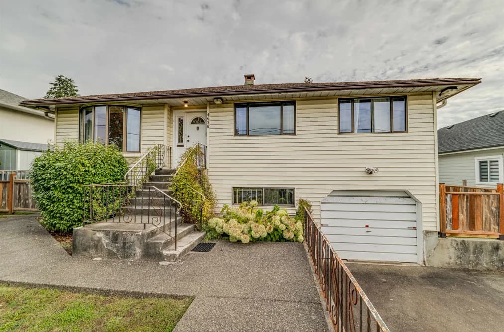 4638 ROYAL OAK AVENUE, Burnaby, BC — Residential for Sale - Photo 2