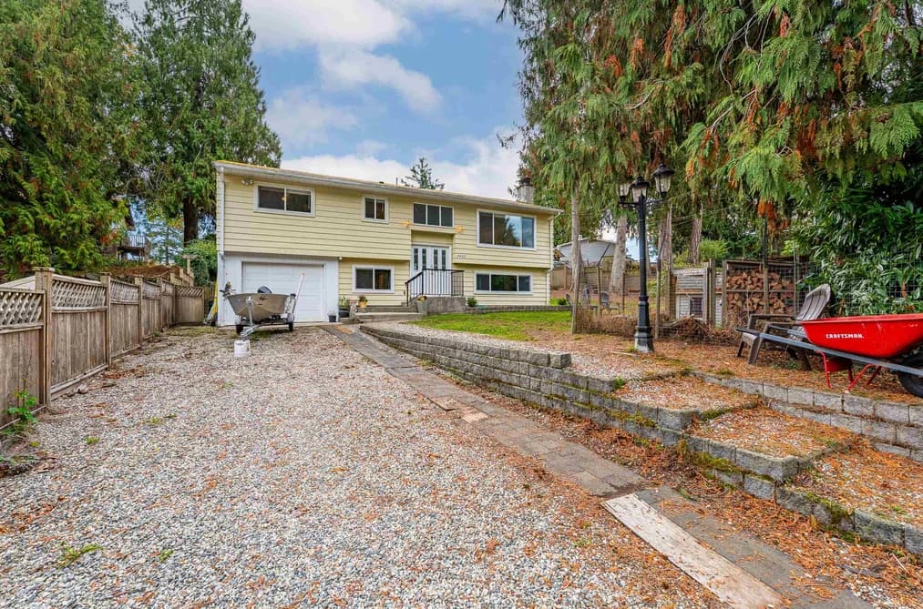 4642 COCHRANE ROAD, Pender Harbour, BC — Residential for Sale - Photo 2