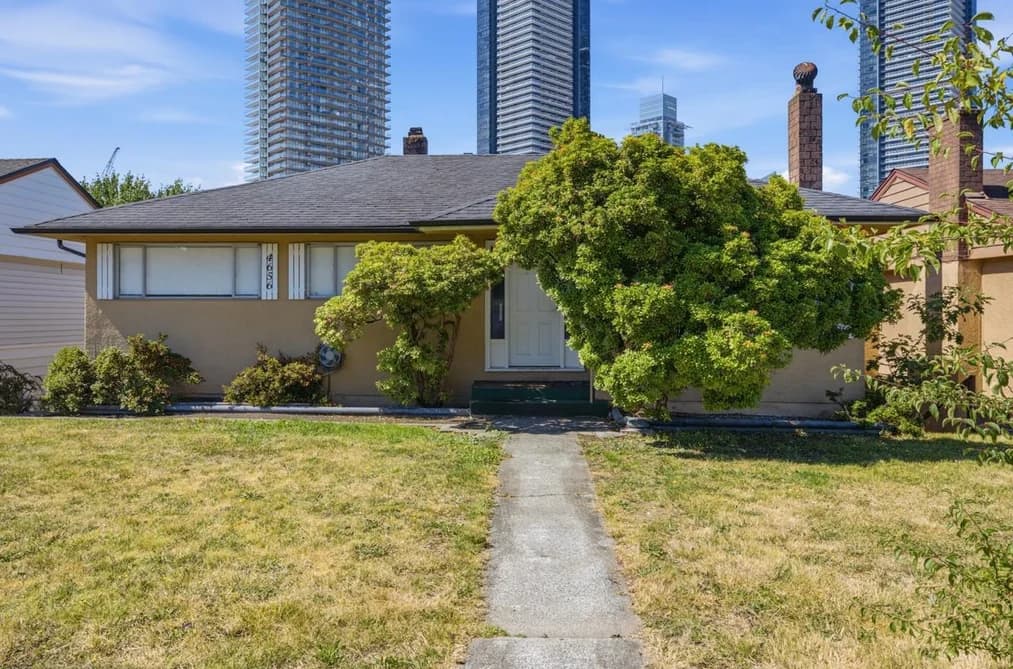 4656 BRENTLAWN DRIVE, Burnaby, BC — Residential for Sale - Main Photo