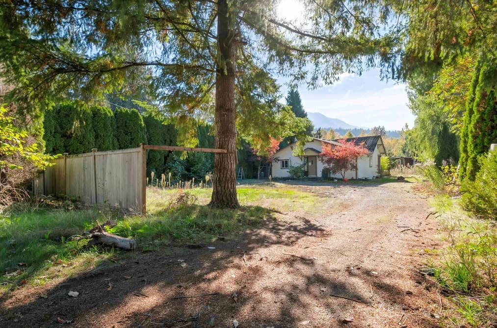 46574 CHILLIWACK LAKE ROAD, Sardis - Chwk River Valley BC V2R 4M9, Sardis - Chwk River Valley, BC — Residential for Sale - Photo 2