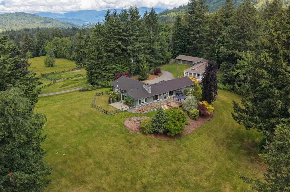 4658 BRUCE ROAD, Ryder Lake, BC — Residential for Sale - Main Photo