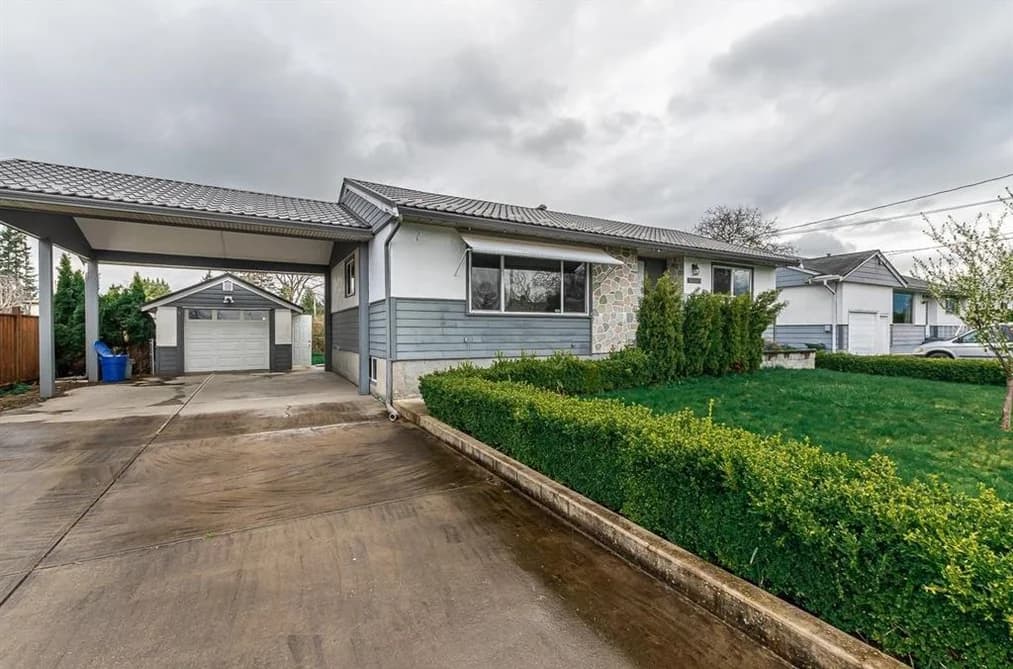 46615 FRASER AVENUE, Chilliwack, BC — Residential for Sale - Main Photo