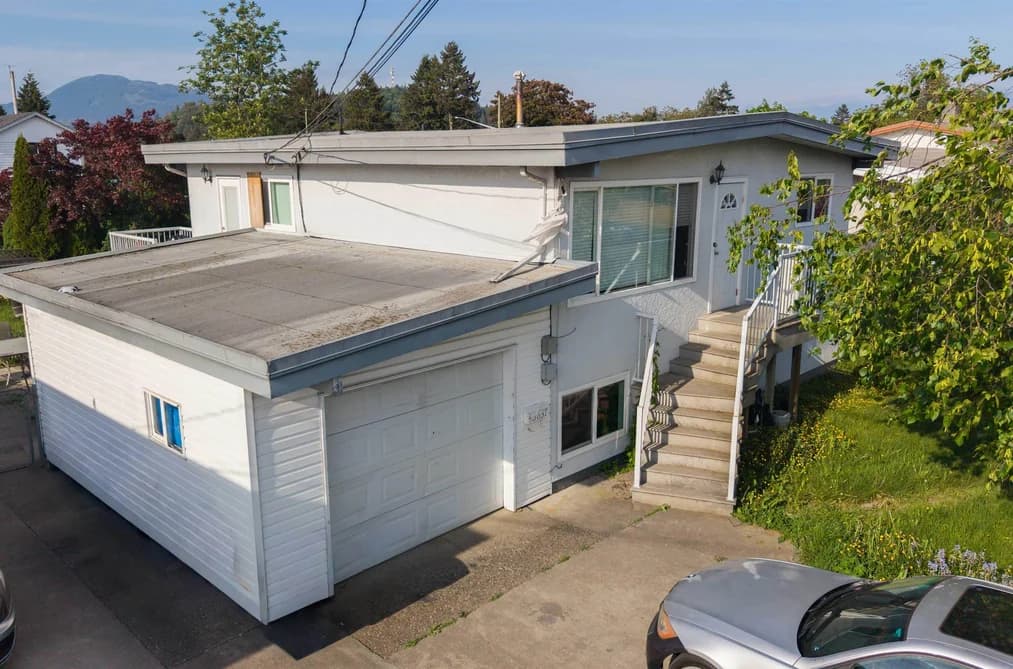 46637 ANDREWS AVENUE, Chilliwack, BC — Residential for Sale - Main Photo