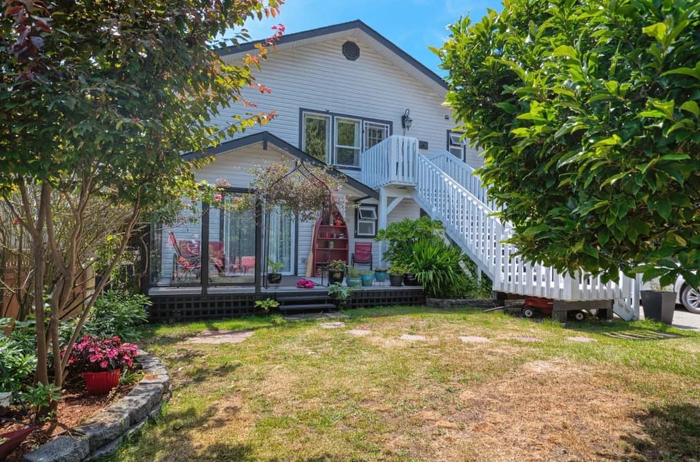 4664 SUNSHINE COAST HIGHWAY, Sechelt, BC — Residential for Sale - Photo 2