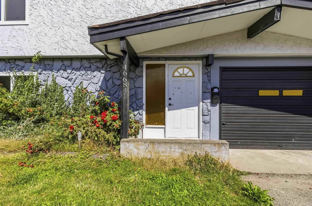 46684 ARBUTUS AVENUE, Chilliwack, BC — Residential for Sale - Photo 2