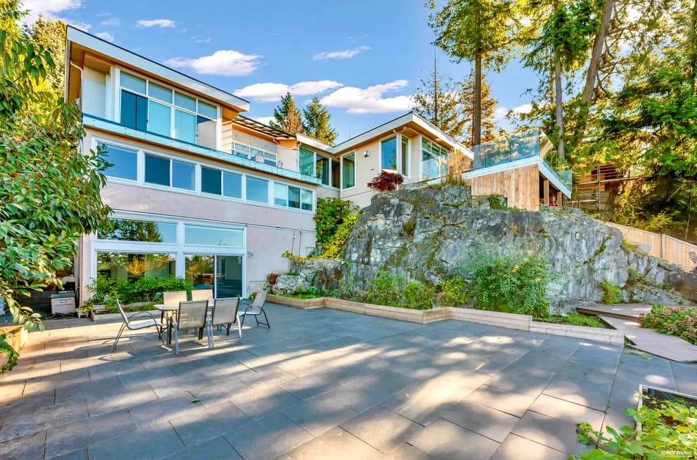 4673 WOODBURN ROAD, West Vancouver, BC — Residential for Sale - Main Photo
