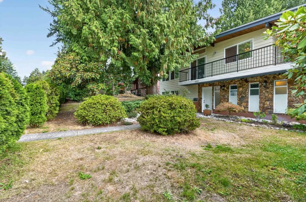 469 LAURENTIAN CRESCENT, Coquitlam, BC — Residential for Sale - Photo 2