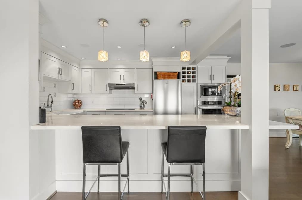 47 2202 FOLKESTONE WAY, West Vancouver, BC — Residential for Sale - Main Photo