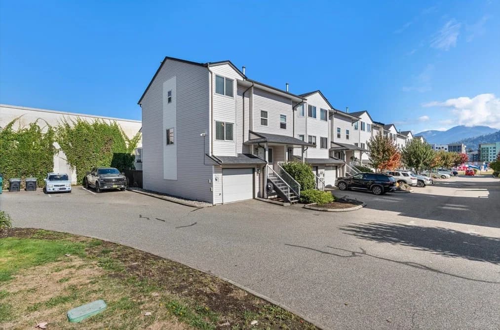 47 5950 VEDDER ROAD, Chilliwack, BC — Residential for Sale - Photo 2