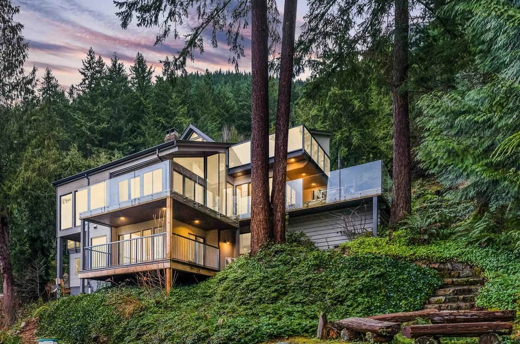 470 TIMBERTOP DRIVE, Lions Bay, BC — Residential for Sale - Photo 2