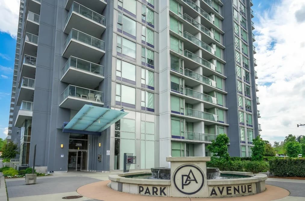 4701 13696 100 AVENUE, Surrey, BC — Residential for Sale - Photo 2