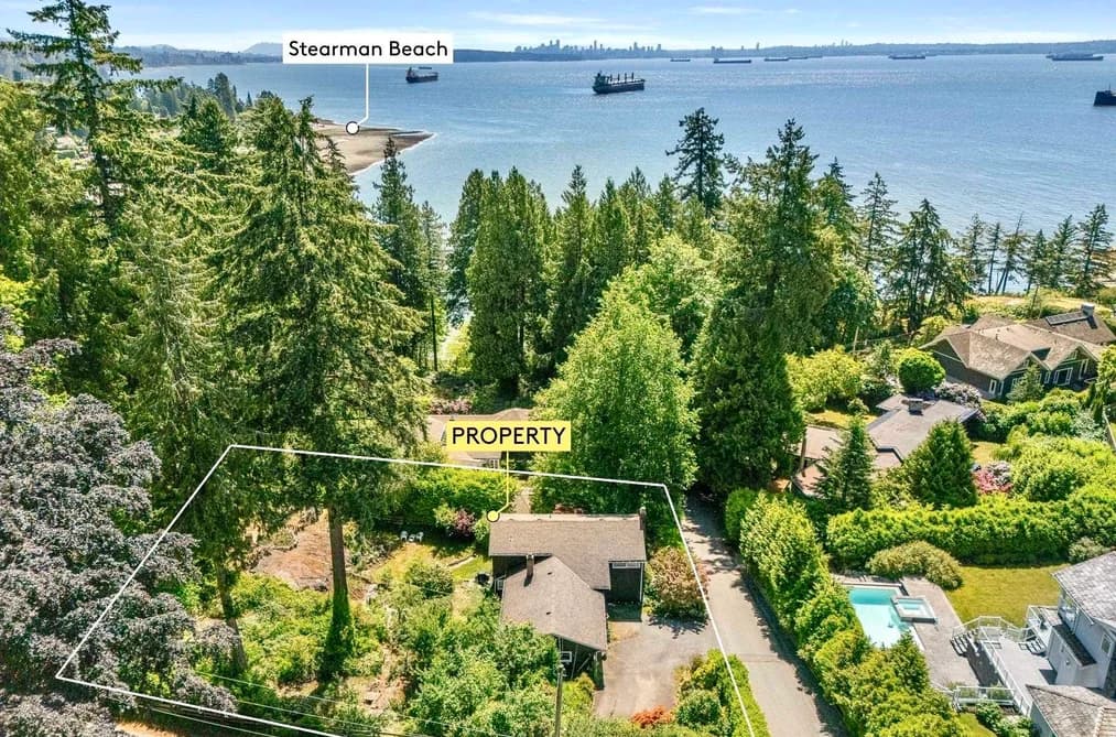 4704 DOGWOOD LANE, West Vancouver, BC — Residential for Sale - Main Photo