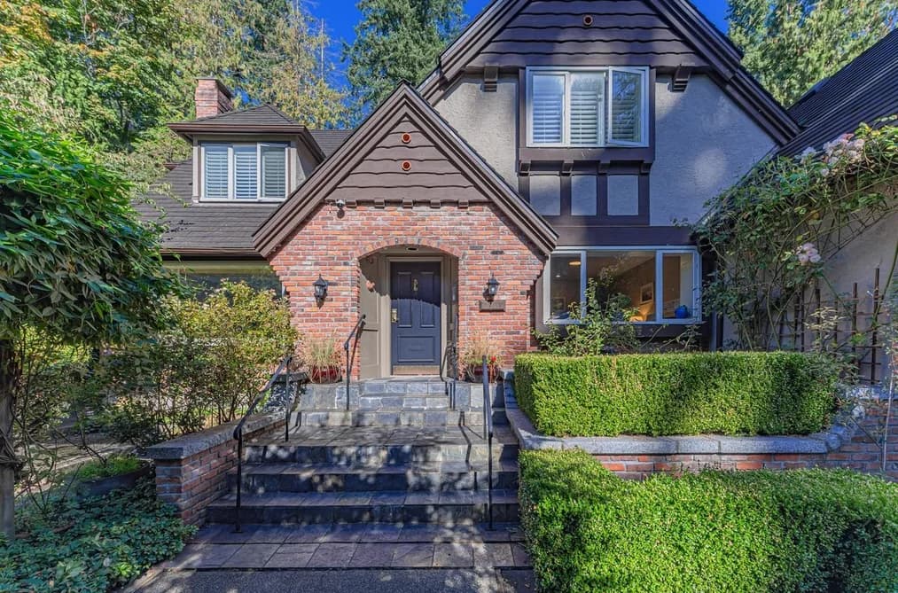 4707 MEADFEILD ROAD, West Vancouver, BC — Residential for Sale - Photo 2
