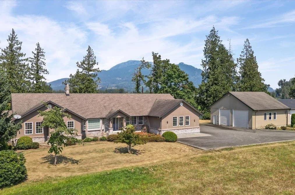 47083 BELL ROAD, Chilliwack, BC — Residential for Sale - Main Photo
