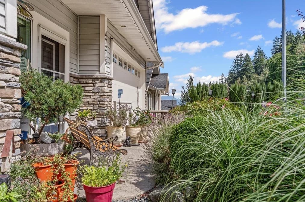 47215 SYLVAN DRIVE, Chilliwack, BC — Residential for Sale - Photo 2