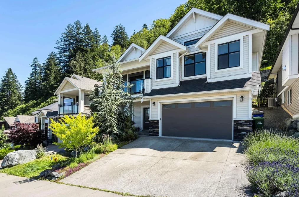 47254 SYLVAN DRIVE, Chilliwack, BC — Residential for Sale - Photo 2