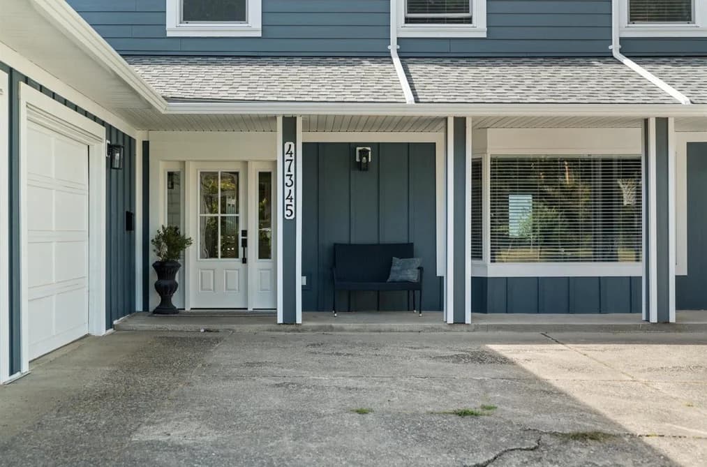 47345 SWALLOW CRESCENT, Chilliwack, BC — Residential for Sale - Photo 2