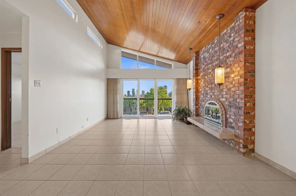 4741 UNION STREET, Burnaby, BC — Residential for Sale - Photo 2