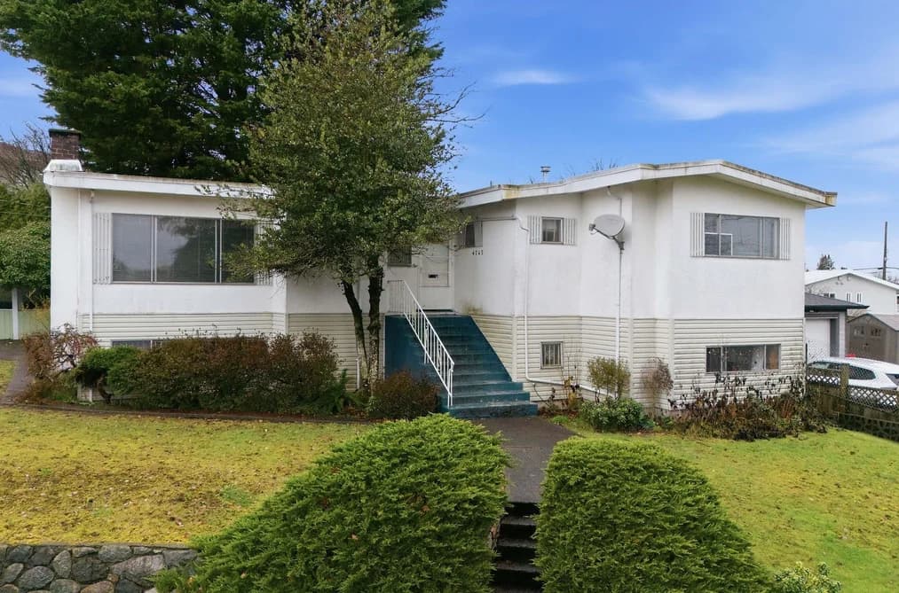 4745 GILPIN COURT, Burnaby, BC — Residential for Sale - Main Photo