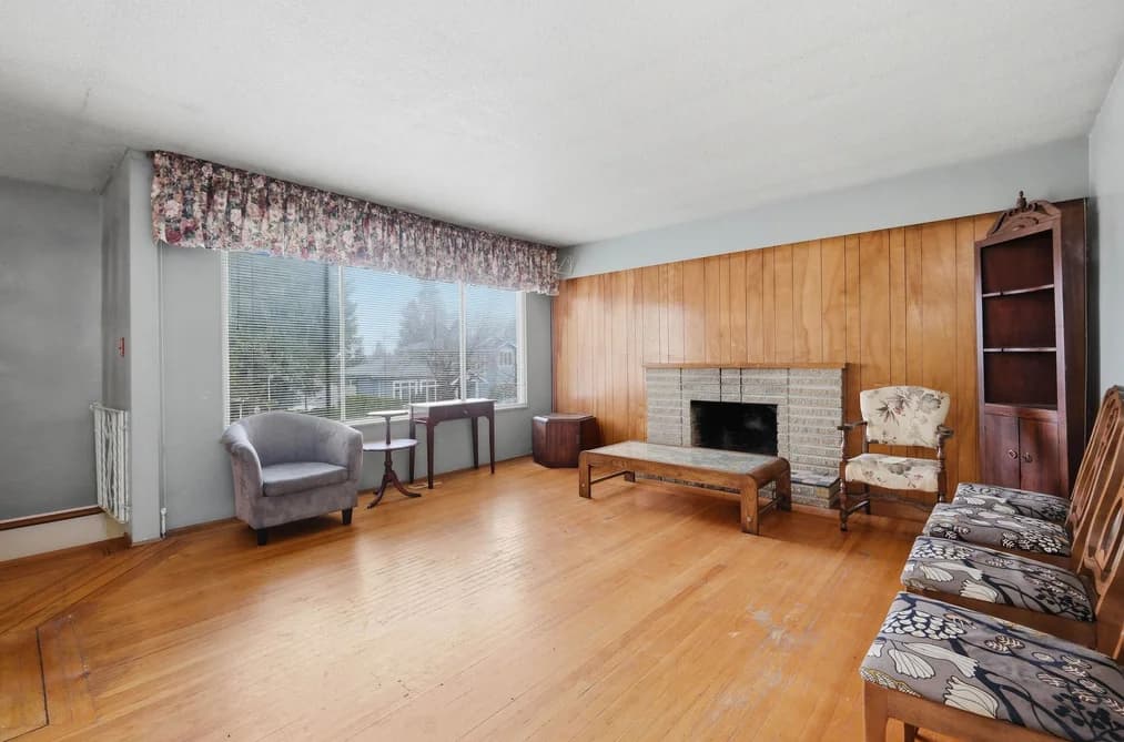 4745 GILPIN COURT, Burnaby, BC — Residential for Sale - Photo 2